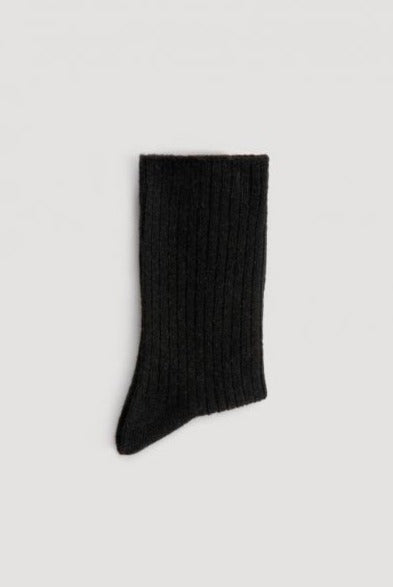 Ysabel Mora 12853 No Cuff Wool Sock - Soft and warm wool ribbed knitted thermal socks with no cuff, shaped heel and flat toe seam.