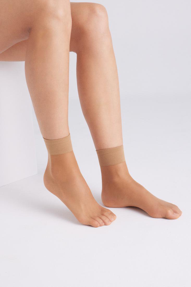 Ysabel Mora - 15156 Tobillero 10 Den - classic sheer tan (scala) ankle socks.