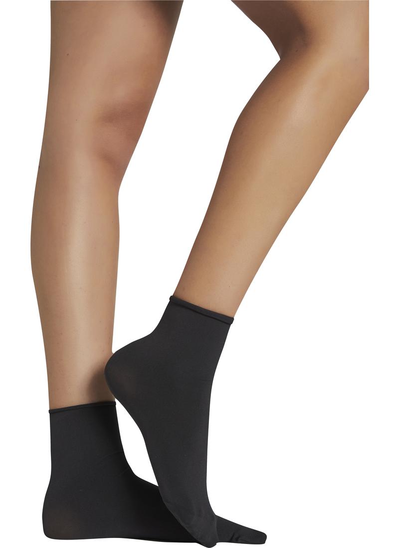 Ysabel Mora - 18124 Tobillero Sin Puno - 70 denier matte opaque no cuff ankle socks, in beige, black and navy.