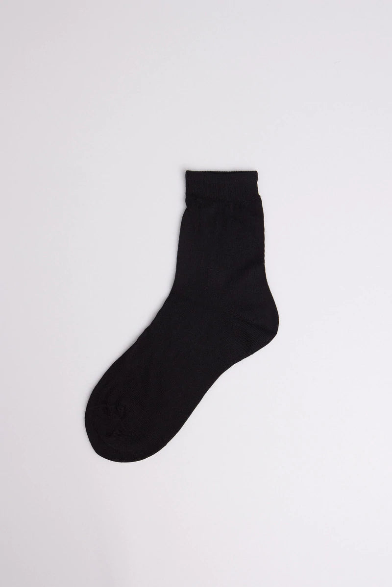 Ysabel Mora 12781 All Cotton Sock - Light 100% cotton black ankle socks with anti-pressure cuff, shaped heel and flat toe seams.
