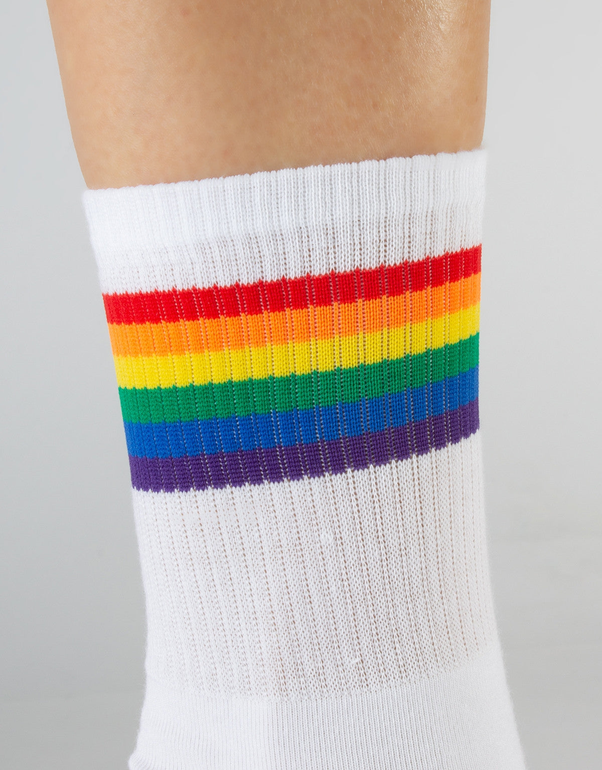Calzitaly Rainbow Cotton Sock - White cotton ankle socks with a cushioned sole, ribbed rainbow sports style striped cuff, perfect for LGBTQ+ Gay Pride