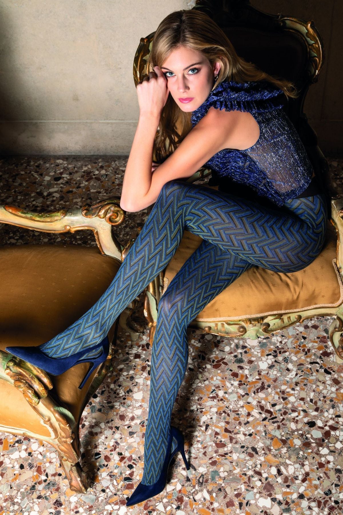 Trasparenze Cerbero Collant - Matte opaque fashion tights a woven zig-zag herringbone style pattern. Available of blue/mustard and brown/beige/tan