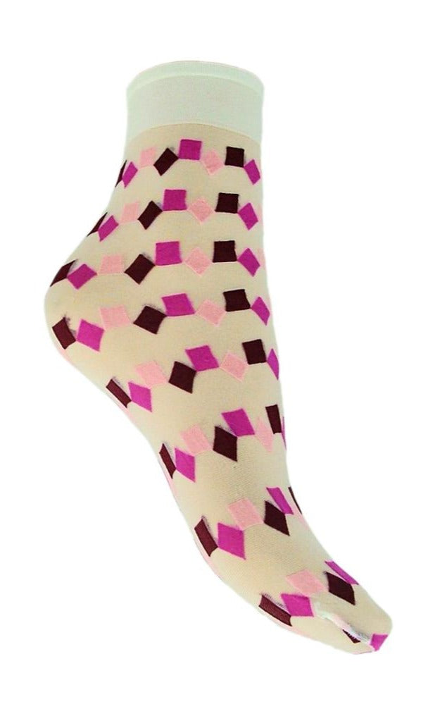 Omsa 3019 Ginger Calzino - Sheer white fashion ankle sock with a square and diamond pattern in shades of pink.