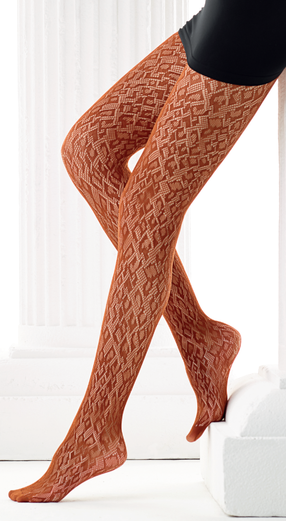 Omero Leomi collant - Soft rusty brown openwork tights with a leopard print pattern with a geometric twist.