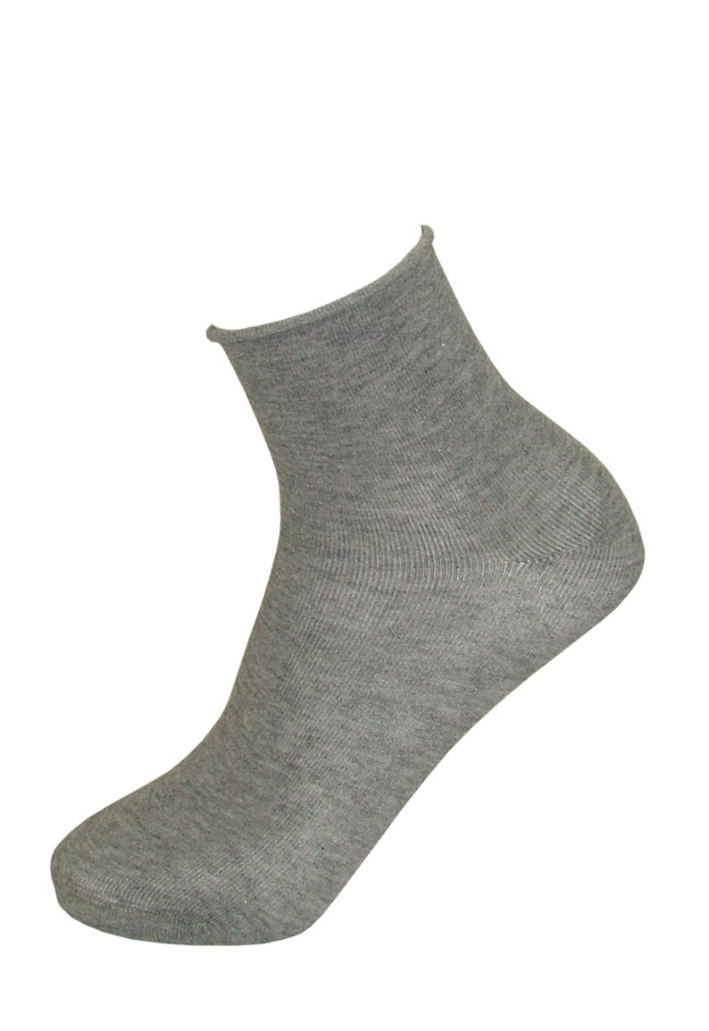 Omsa Taglio Al Vivo Twin Pack - Light grey soft quarter height cotton socks with a no cuff roll edge. This style is has a flat toe seam and shaped heel.
