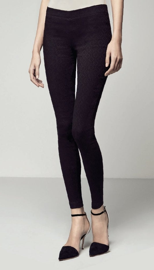 Omsa 3031 Cover Story Leggings - High waisted trouser leggings with stretch fabric and circular damask style textured pattern. Available in black and navy.