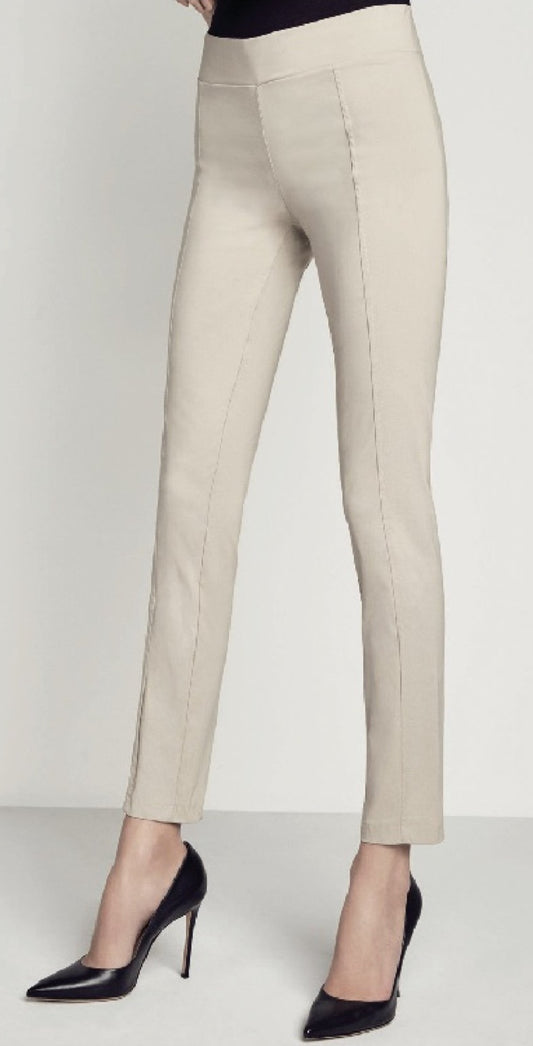 Omsa Dress Code Leggings - Plain beige lightweight trouser leggings (treggings) in stretch viscose, high deep waistband and front centre stitching down the leg. Also available in black.