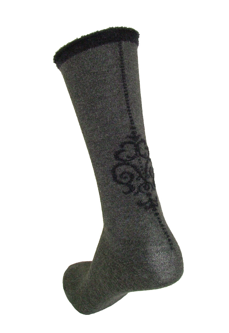 Omsa Quick Calzino - Dark grey cotton fashion socks with a black fluffy seam detail on the back and fluffy no cuff trim.