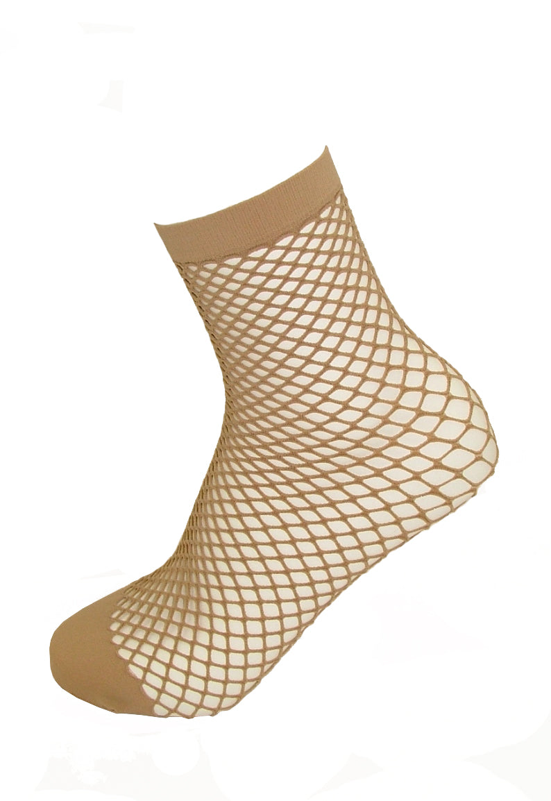 Omsa 3592 Spin Calzino - nude beige fishnet mesh ankle socks with plain opaque toe and cuff.