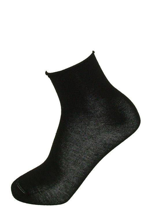 Omsa Taglio Al Vivo Twin Pack - Black soft quarter height cotton socks with a no cuff roll edge. This style is has a flat toe seam and shaped heel.