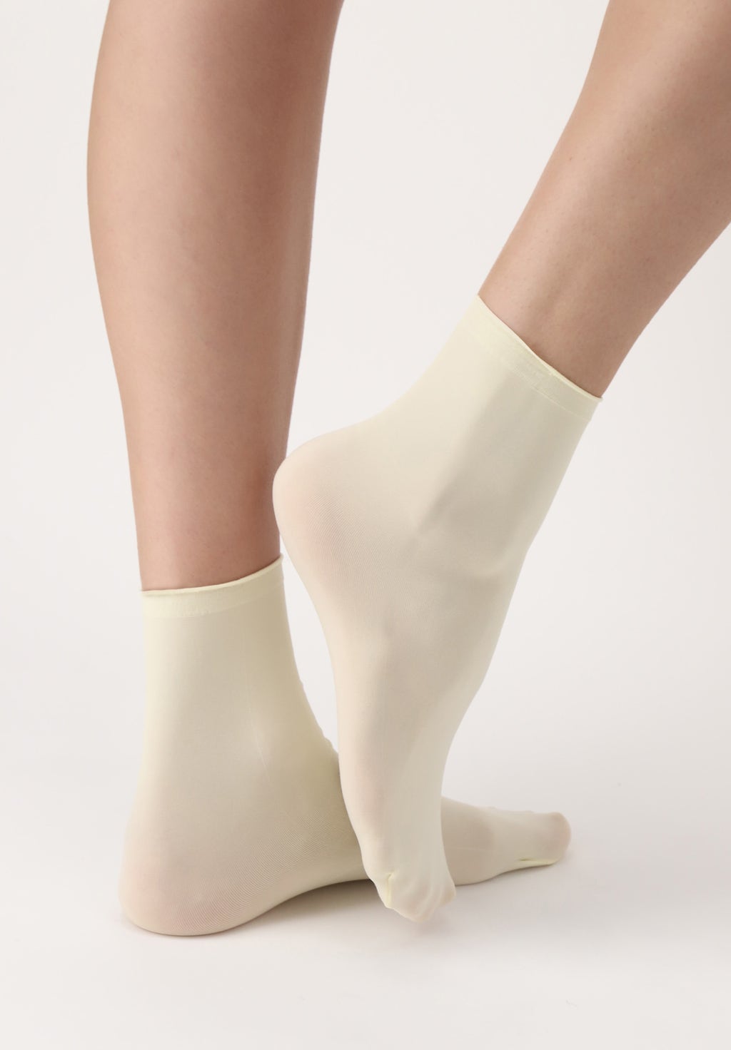 OroblÌ_ All Colors Sock - Soft plain pale pastel yellow (vanilla) opaque ankle tube socks with plain cuff.