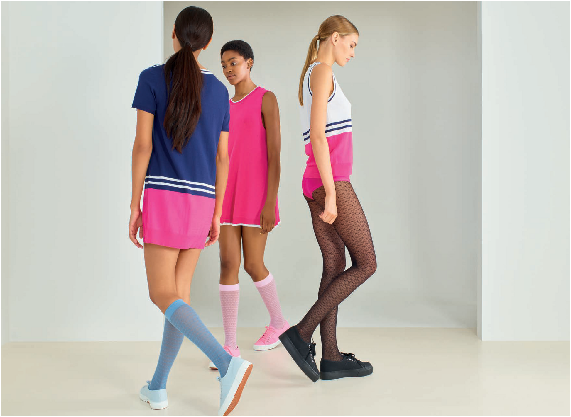 Oroblù Eco Sneaker Geometry Gambaletto - Environmentally friendly fashion knee-high socks made of recycled yarn with a triangular linear style pattern, special built in reinforced insole for high resistance and comfort thanks to the LYCRA fibre and deep comfort cuff.