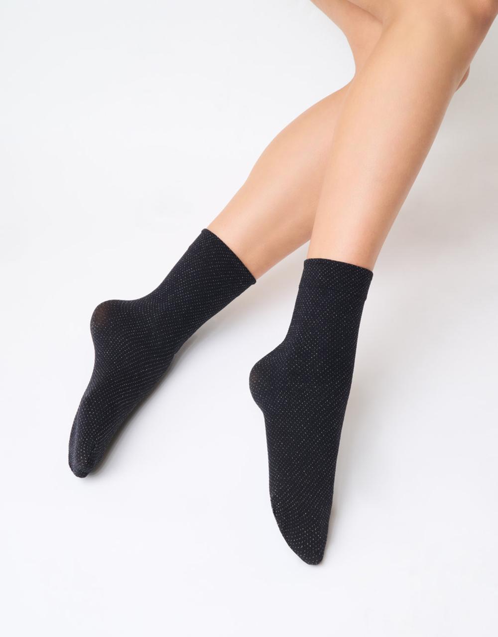 SiSi 1742 Bee Calzino - Black opaque crew length ankle socks with a sparkly silver dotted pattern and soft elasticated cuff.