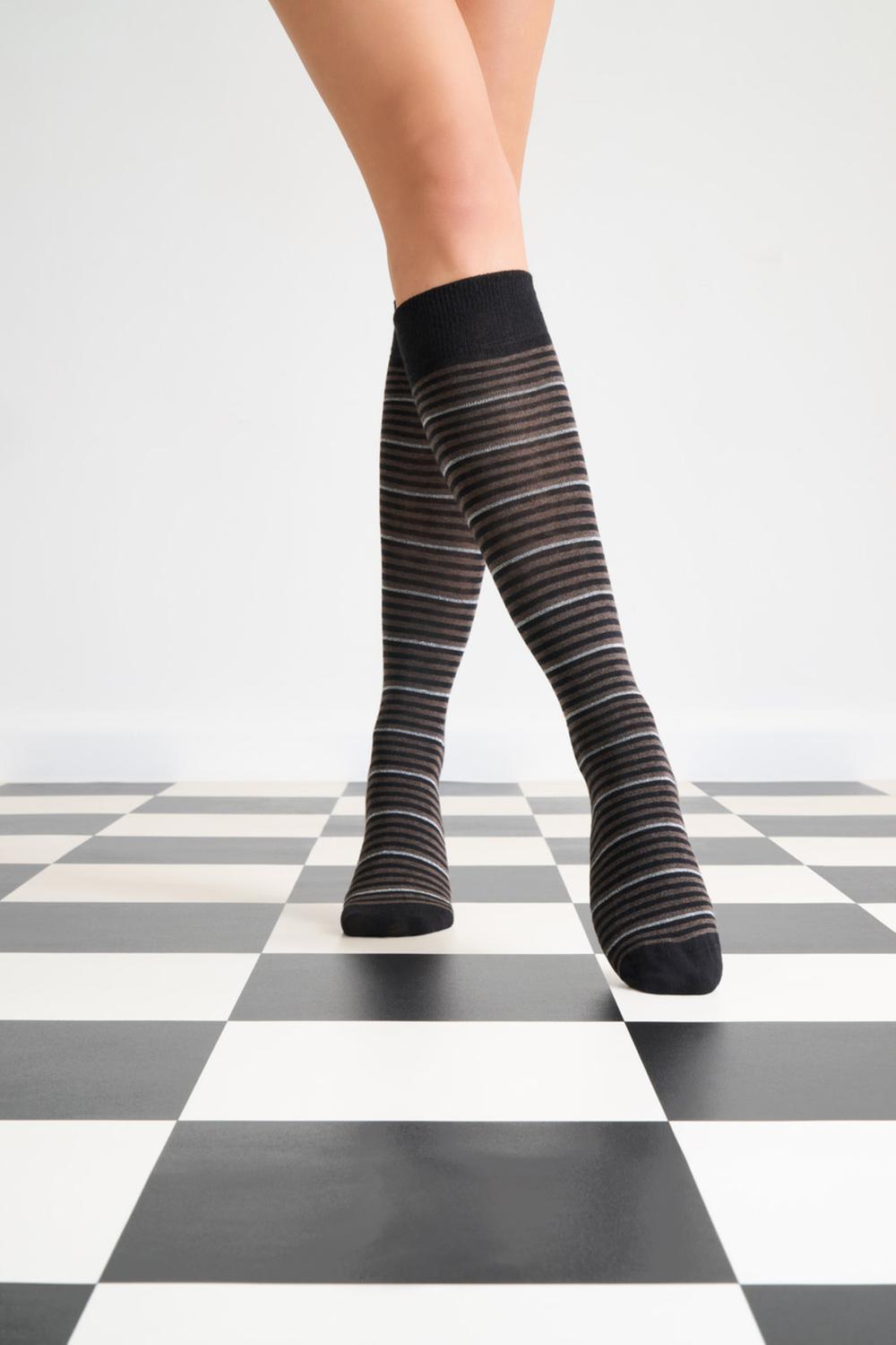 SiSi 1754 Multirighe Gambaletto - Cotton and cashmere blend knee-high horizontal striped socks in grey, black and sparkly silver.