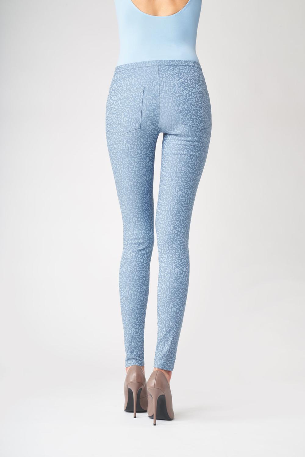 SiSi Animalier Legging - Light blue stretch trouser leggings (treggings) made of viscose with a leopard print style woven jacquard pattern and rear pockets.