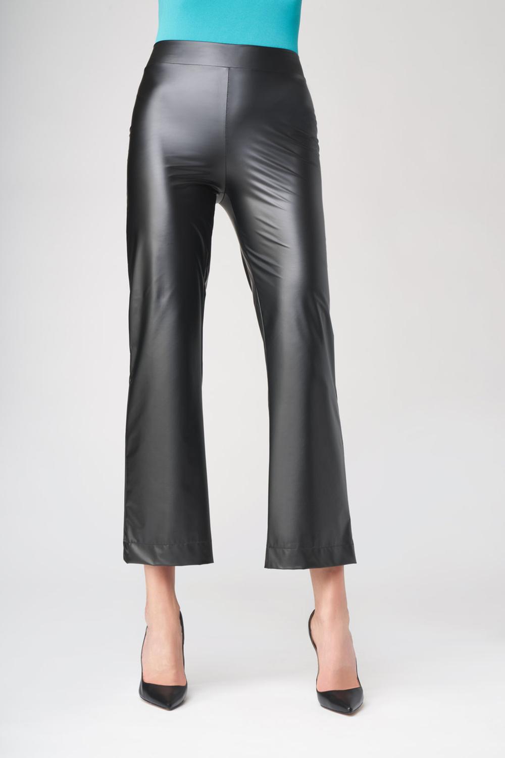 SiSi Effetto Pelle - Light weight black faux leather wide leg cropped trouser leggings with elasticated waistband.