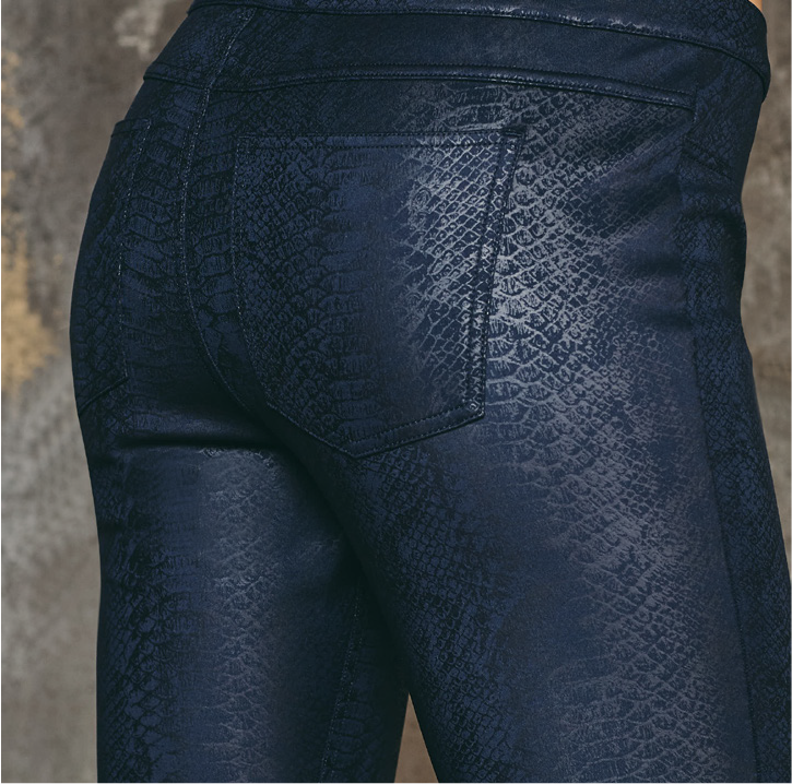 SiSi Y567SI Trendy Pantaleggings - Navy trouser leggings with black snake print pattern, back pockets, faux front pockets and fly stitching.