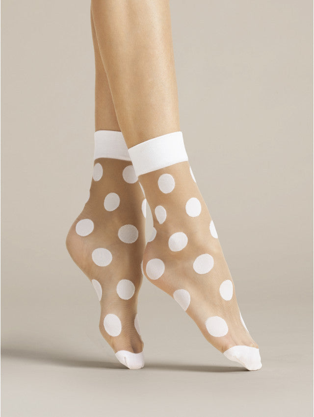 Fiore G 1080 Virginia Sock - Sheer nude fashion ankle socks with a white woven opaque polka dot pattern, white plain deep cuff and opaque toe.