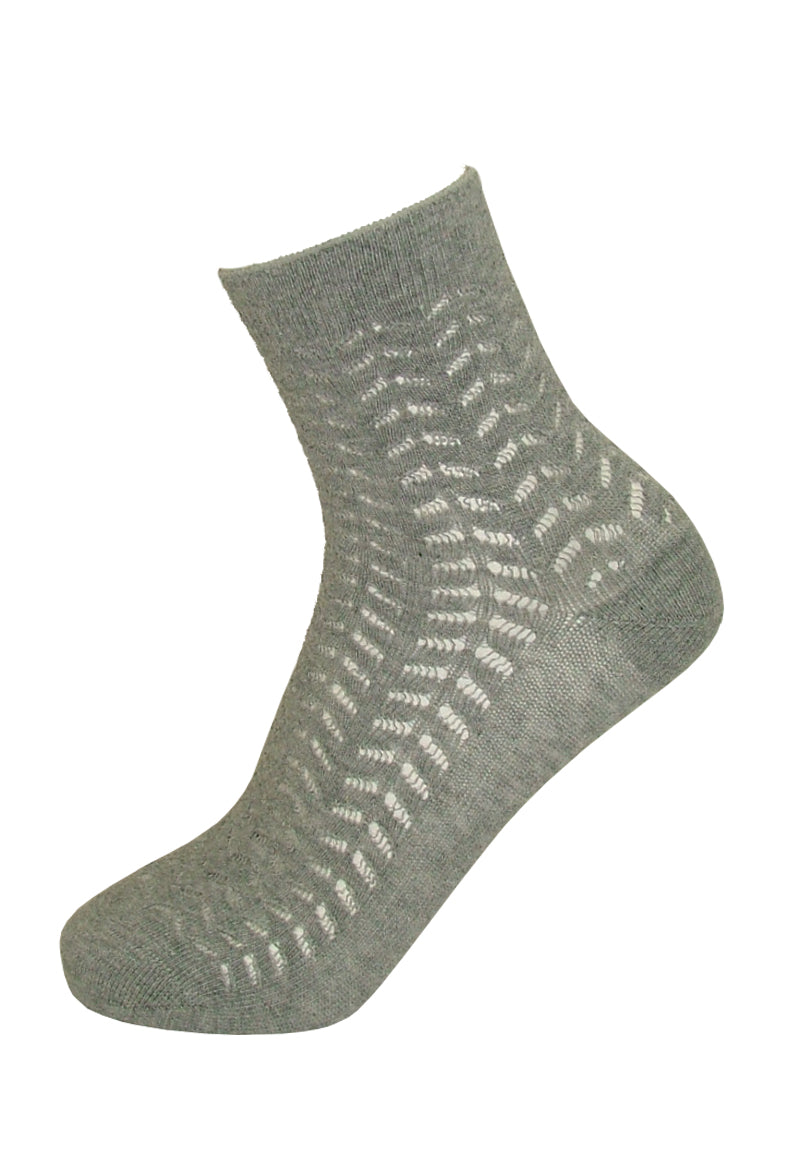 Ysabel Mora Crochet Leaf Sock - light grey soft cotton ankle socks with an openwork crochet leaf style design, plain sole and roll top comfort cuff.