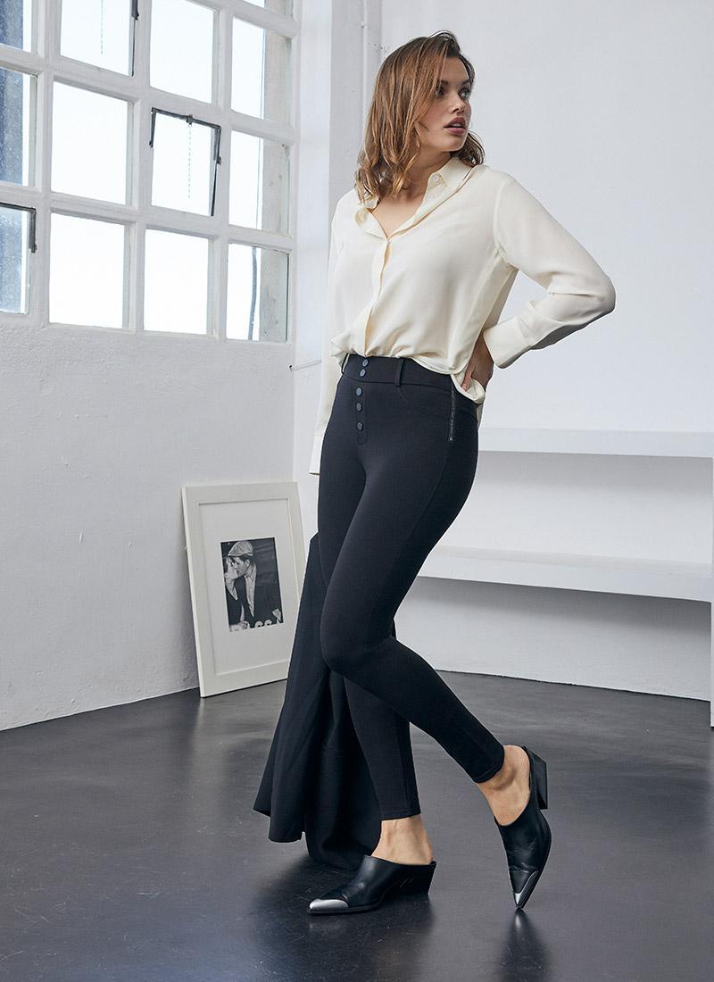 Ysabel Mora 70242 Push-Up Treggings - Black mid rise trouser leggings with that shape the legs right up to the waist. They have a black side zip closure, belt loops, back pockets, faux button up fly and front pocket stitching.